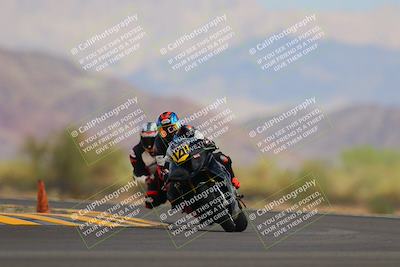 media/Sep-11-2022-SoCal Trackdays (Sun) [[81b7e951af]]/Turn 14 (1130am)/